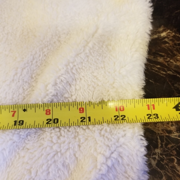 Victoria's Secret Plush Cream Color Hoodie Pullover w/Hood Sz Large-XL Like New - Picture 11 of 14